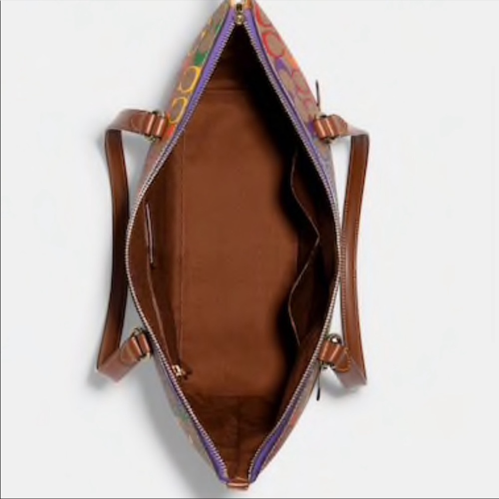 Coach Gallery Tote In Rainbow Signature Canvas - Picture 3 of 4